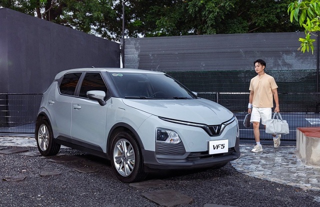 vinfast-lap-ky-luc-moi-1-thang-ban-giao-hon-20-000-o-to-dien