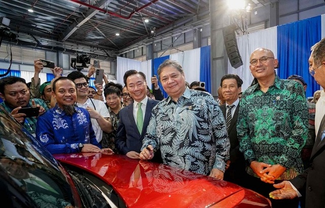 vinfast-khanh-thanh-nha-may-xe-dien-hon-1-ti-usd-tai-indonesia