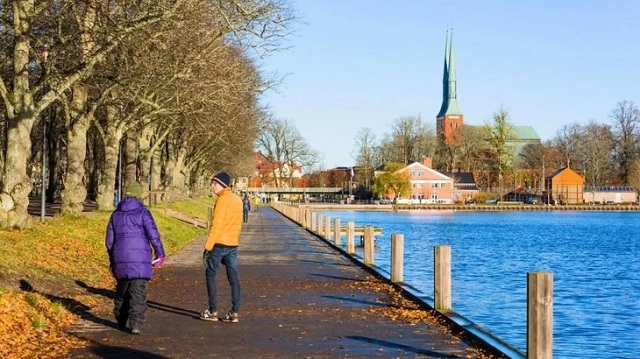 thuy-dien-ban-su-tinh-lang-de-hut-du-khach