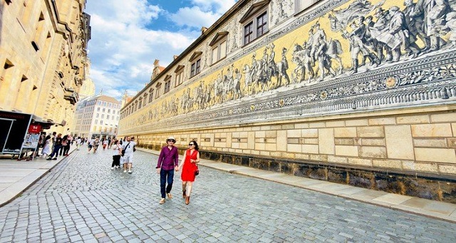 den-dresden-di-giua-thanh-pho-buoc-ra-tu-ky-uc