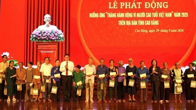 quan-tam-cham-lo-phung-duong-nguoi-cao-tuoi-bang-nhung-viec-lam-thiet-thuc