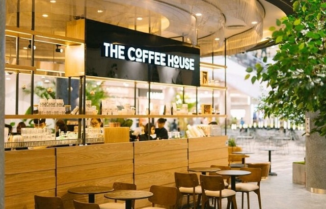 danh-tinh-ong-lon-vua-thau-tom-the-coffee-house