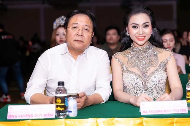 Giam-khao-Vuong-Duy-Bien-va-Ban-to-chuc-Truong-Bich-Truyen