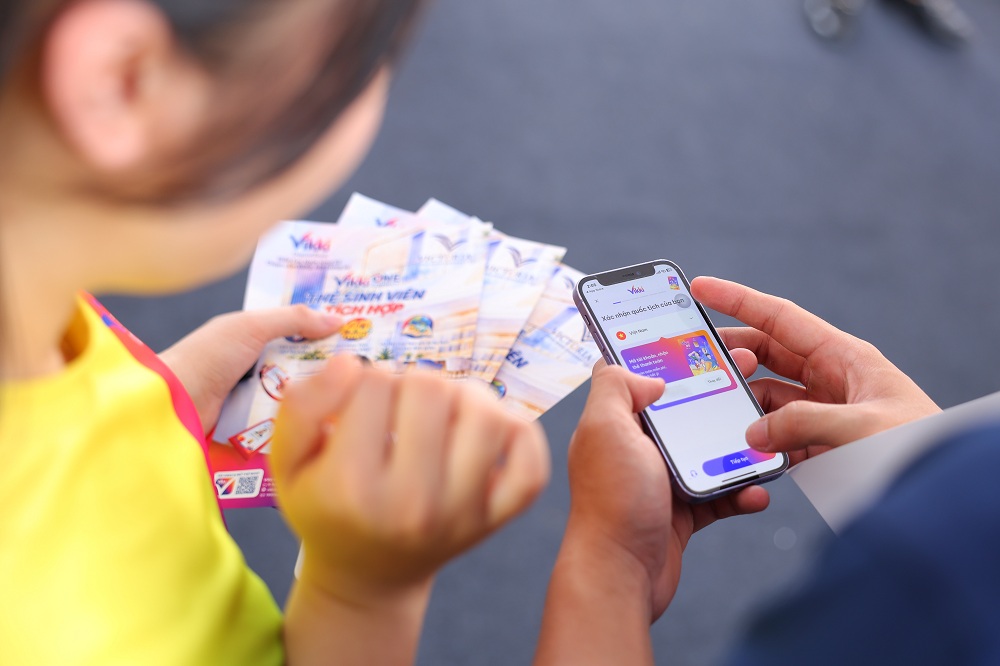 Trải nghiệm đăng ký mở tài khoản ngân hàng trực tuyến nhanh gọn trên App Vikki