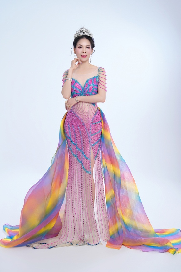 HOA-HAU-NGUYEN-THU-HUONG2