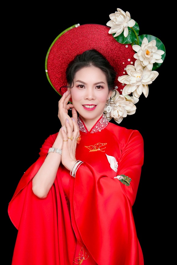 HOA-HAU-NGUYEN-THU-HUONG9