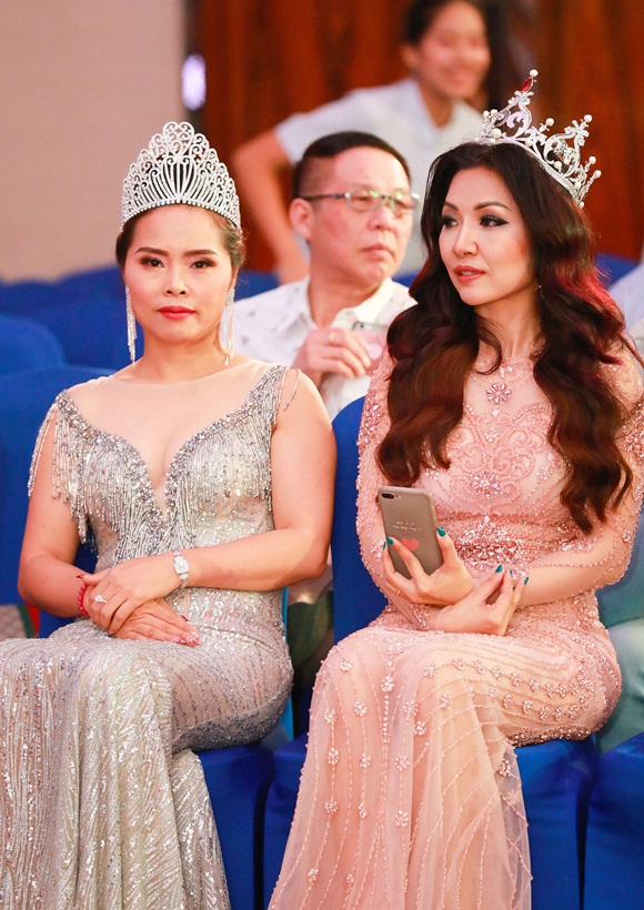 top-10-sao-kim-lanh-dao-toan-nang-chau-a-vinh-danh-hoa-hau-ao-dai-pham-thi-cuc-ketnoidoanhnhan-10