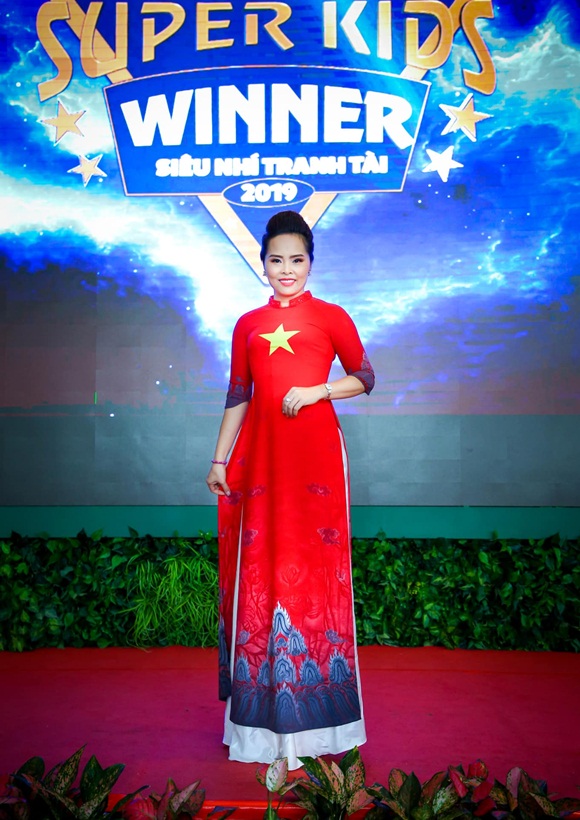 top-10-sao-kim-lanh-dao-toan-nang-chau-a-vinh-danh-hoa-hau-ao-dai-pham-thi-cuc-ketnoidoanhnhan-15