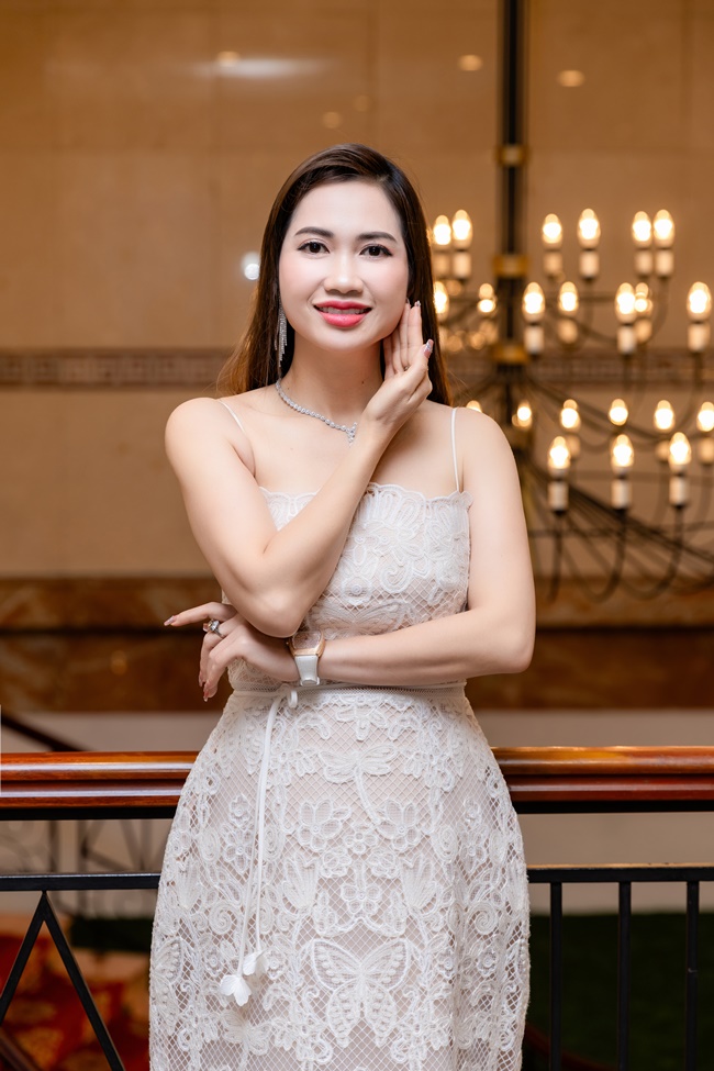 doanh-nhan-le-thi-thu-huyen--ceo-thuan-huyen-minh-ha-nhan-giai-ngoi-sao-kinh-doanh-40-ketnoidoanhnhan