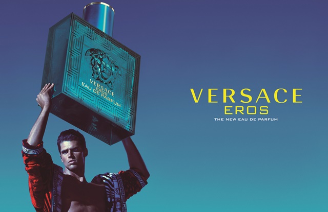 versace-eros-edp-su-tro-lai-cua-vi-than-tinh-yeu-hy-lap-KETNOIDOANHNHAN