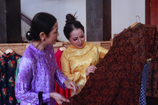 clb-di-san-ao-dai-tphcm-lan-toa-va-bao-ton-net-dep-van-hoa-viet-nam-qua-trang-phuc-dan-toc-ketnoidoanhnhan-15