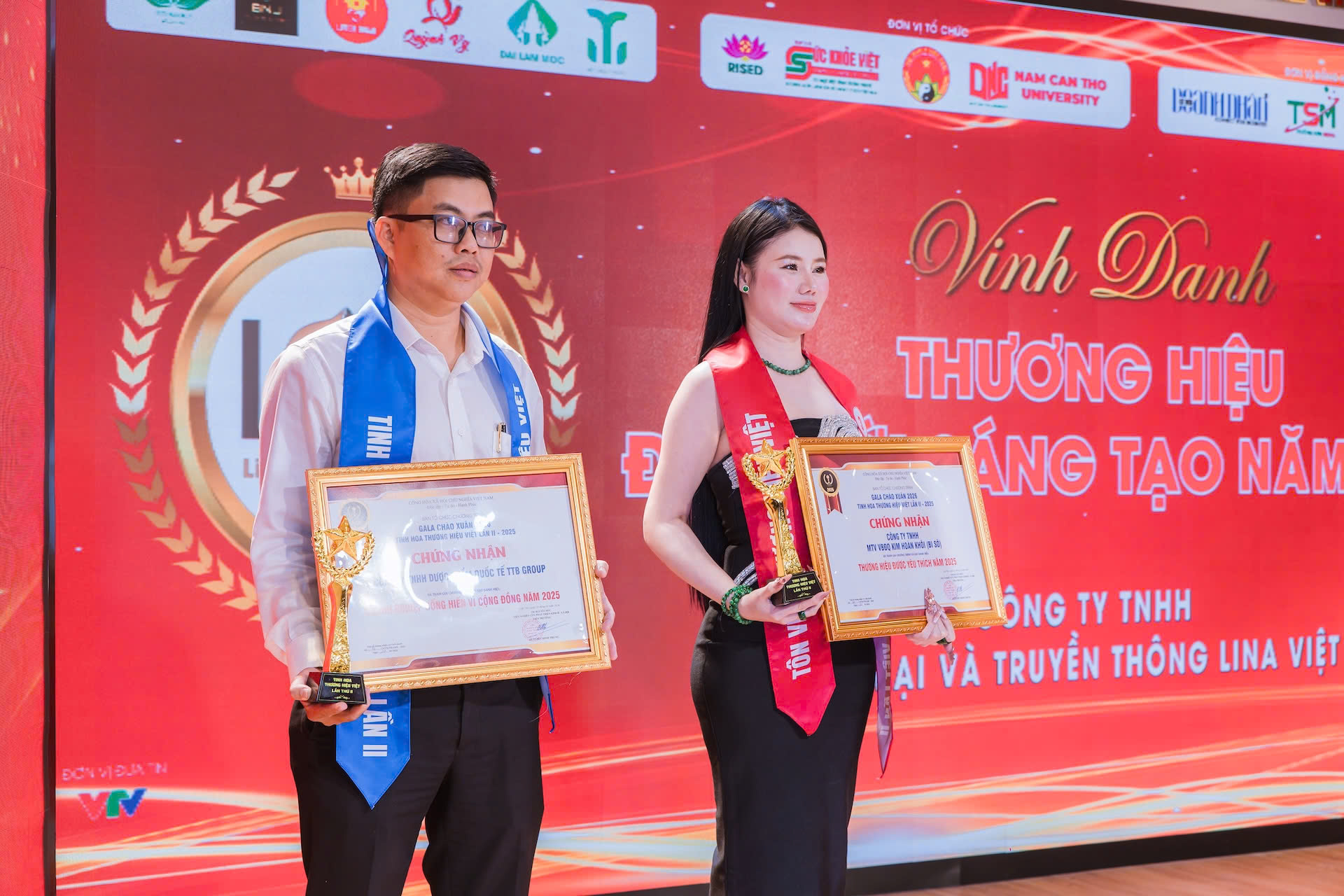 HOA-HAU-PHUONG-TRIEU-DOANH-NHAN-VI-CONG-DONG-2025-KETNOIDOANHNHAN3