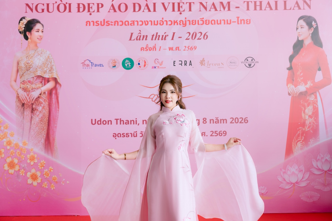 Quynh-Trang-chi-hoi-ao-dai-tai-Thai-lan-1