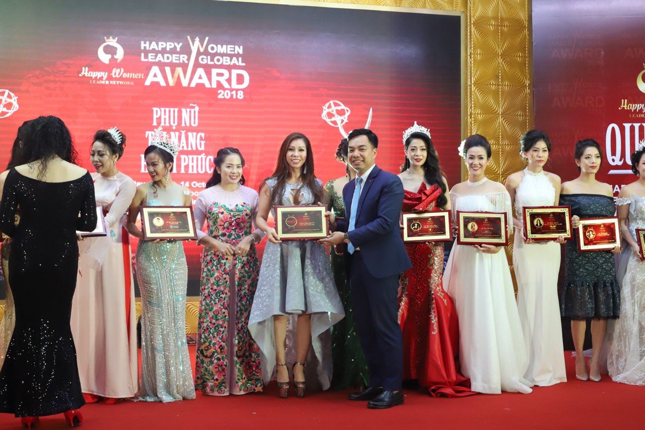 doanh-nhan-thai-huong-lan-trao-quyen-cho-phai-dep-tai-happy-women-2018-7