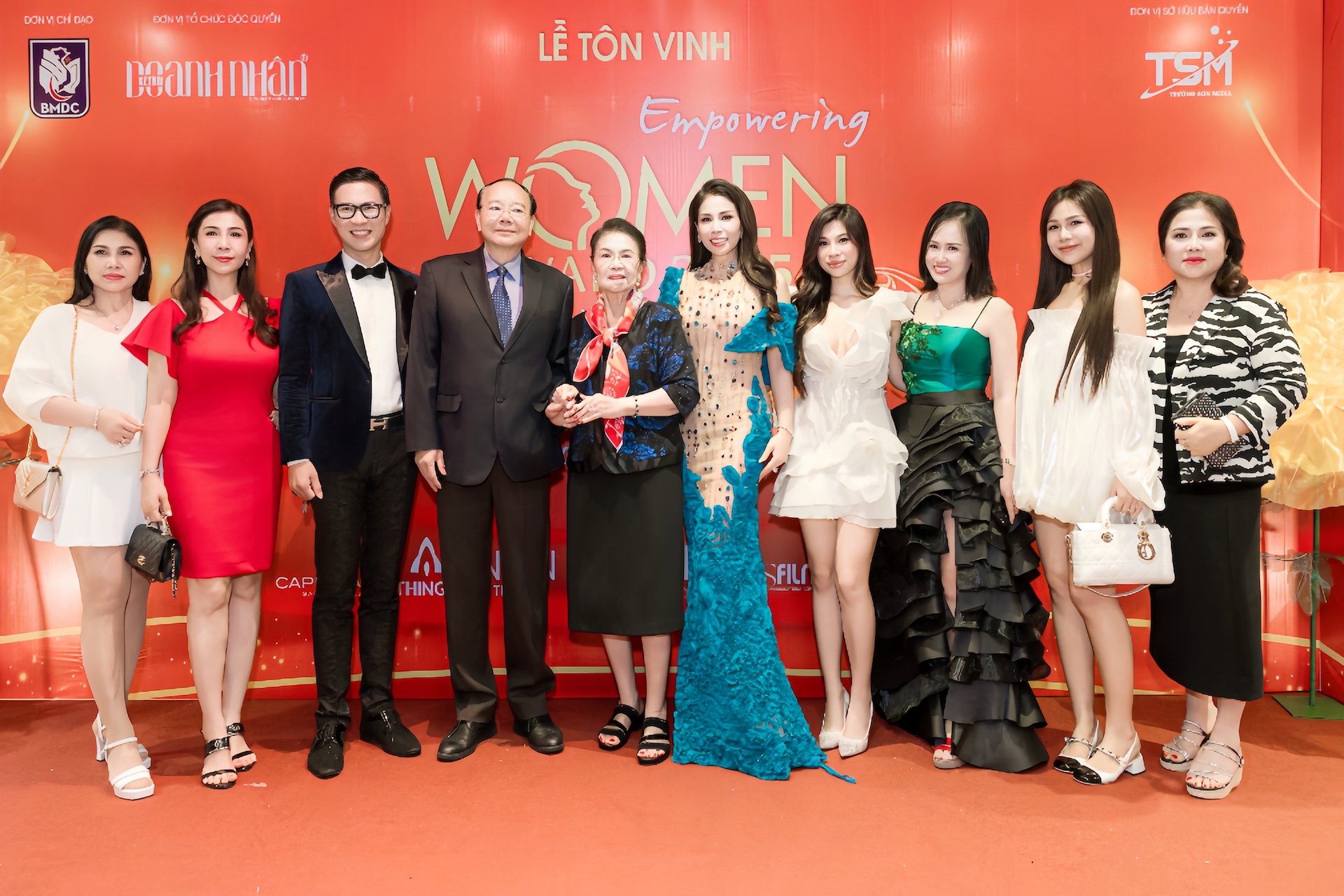 Jessica-ly-con-gai-ly-huong-8