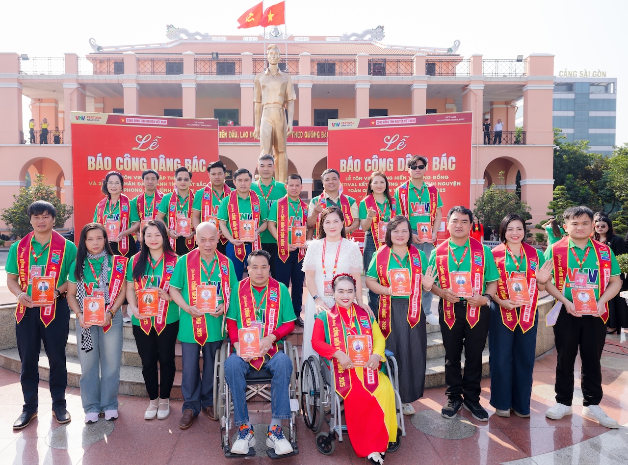 Gala-ket-noi-nhung-trai-tim-tinh-nguyen-VNV-lan-VIII 7